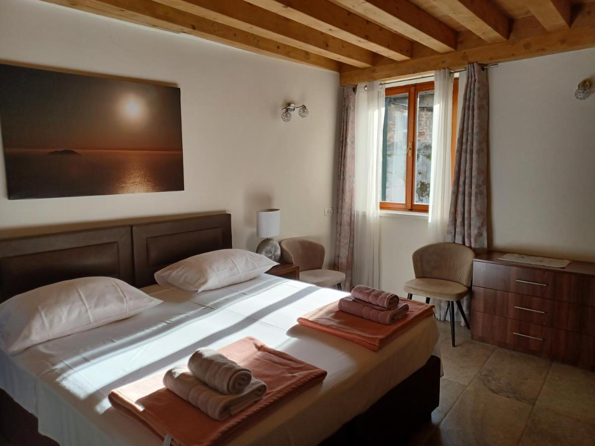 Jr Luxury Guesthouse2 Сплит Экстерьер фото