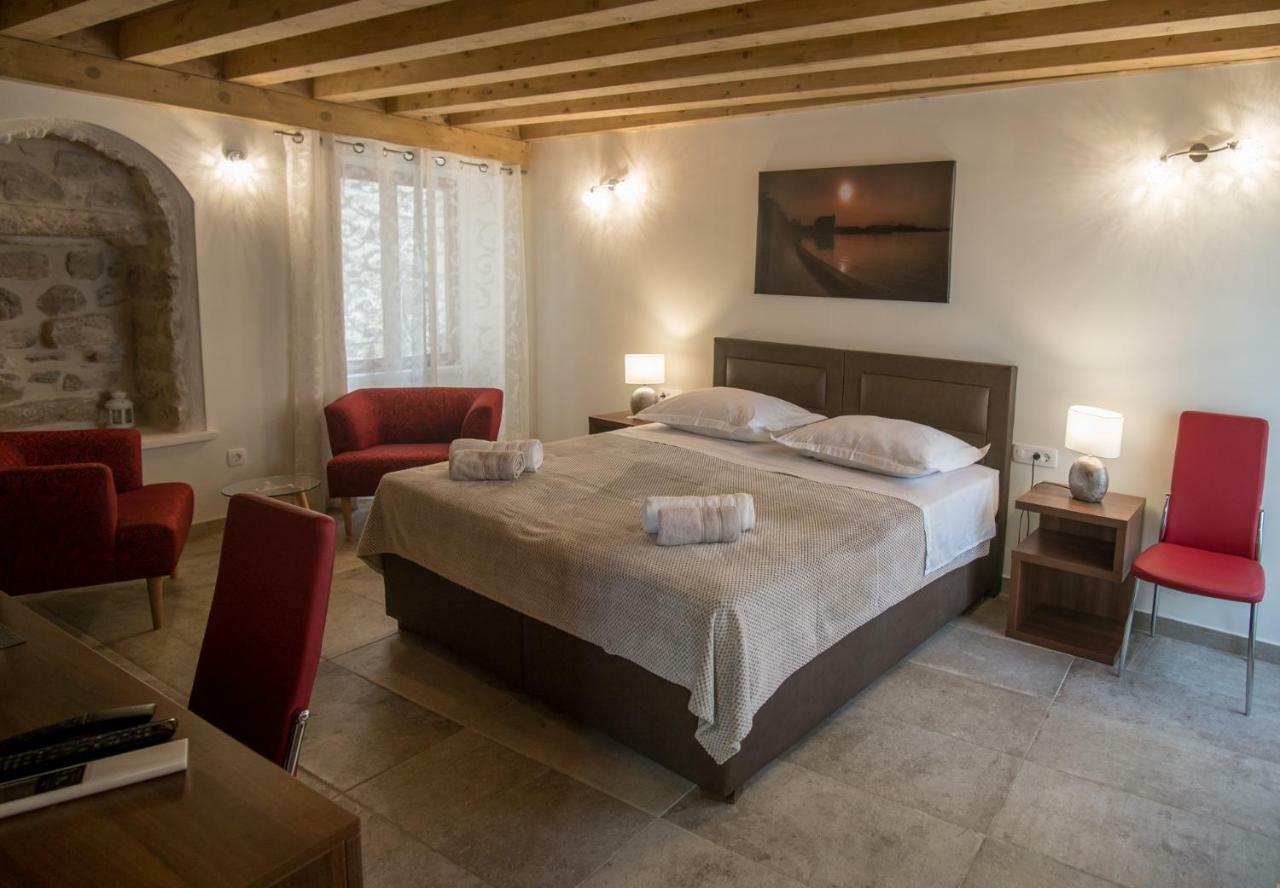 Jr Luxury Guesthouse2 Сплит Экстерьер фото