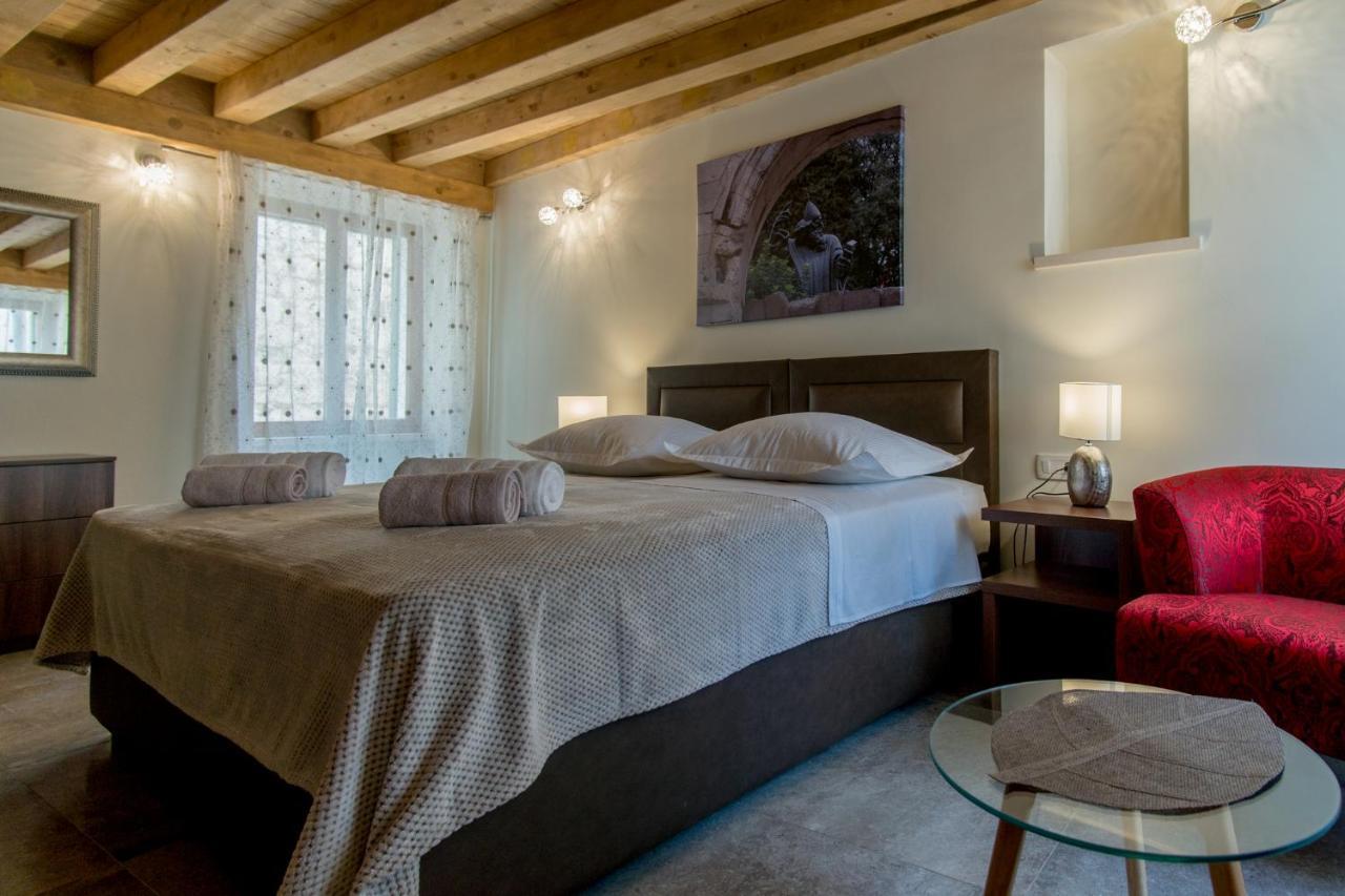 Jr Luxury Guesthouse2 Сплит Экстерьер фото